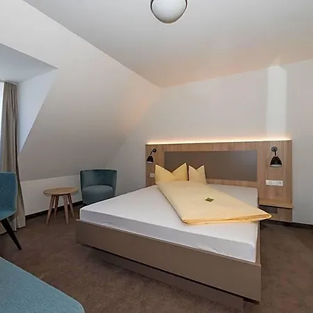 Hotel Landschloss 3*