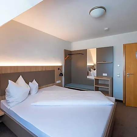 Hotel Landschloss 3*