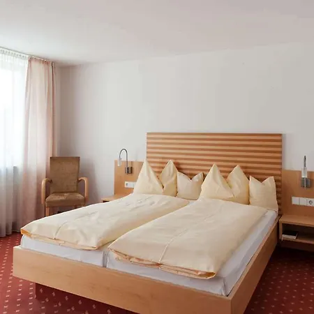 Hotel Landschloss 3*